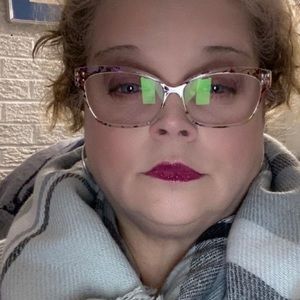 Meet your Posher, Gena